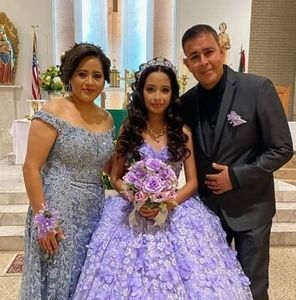 Meet your Posher, Moises